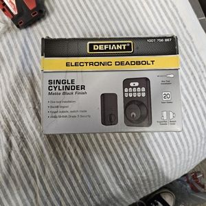 Defiant electronic deadbolt